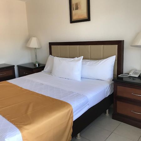 Hotel Guillen Jr Τιχουάνα Εξωτερικό φωτογραφία