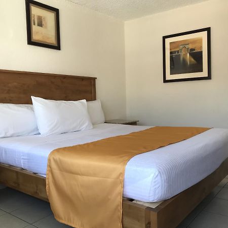 Hotel Guillen Jr Τιχουάνα Εξωτερικό φωτογραφία
