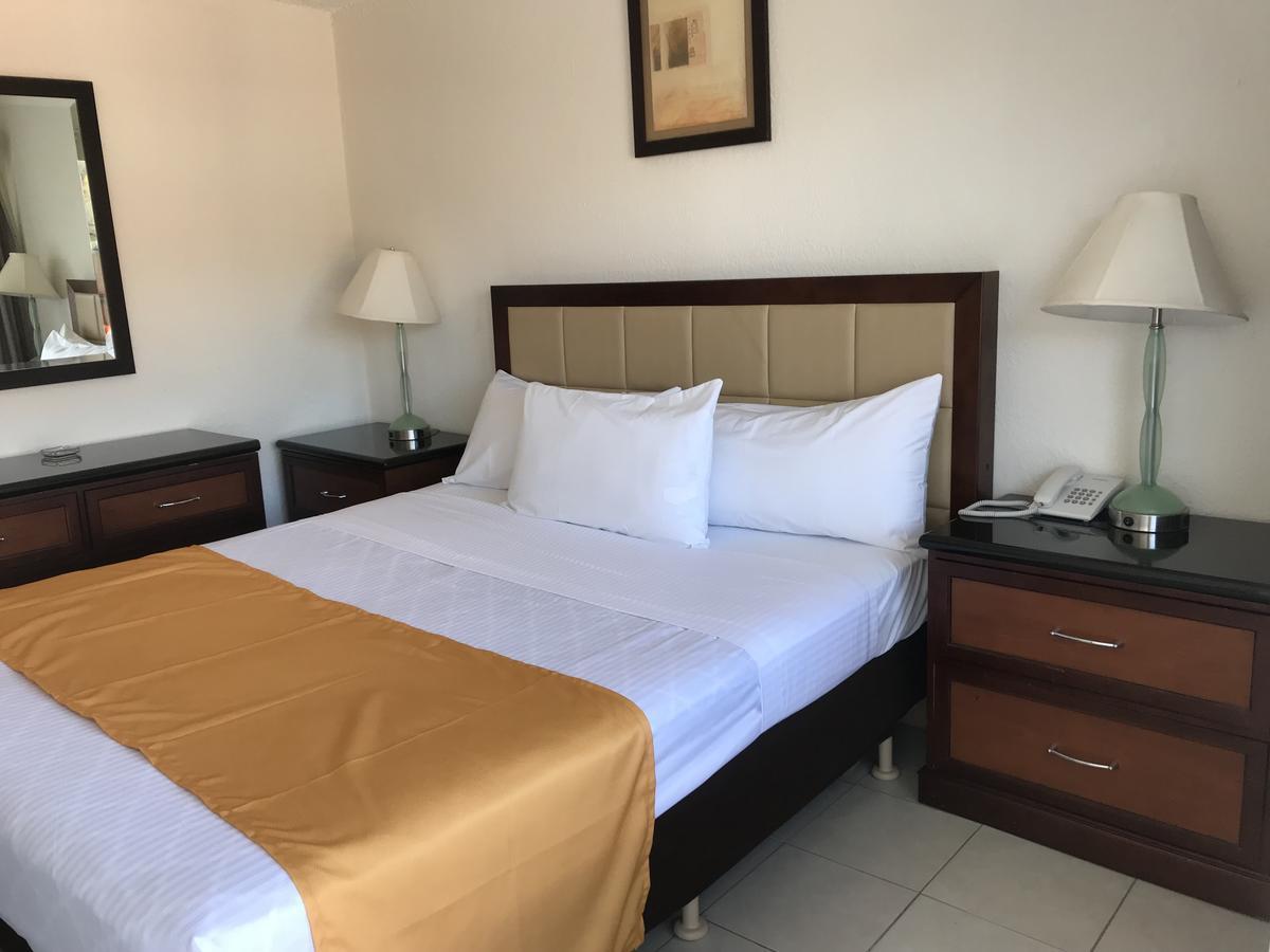 Hotel Guillen Jr Τιχουάνα Εξωτερικό φωτογραφία